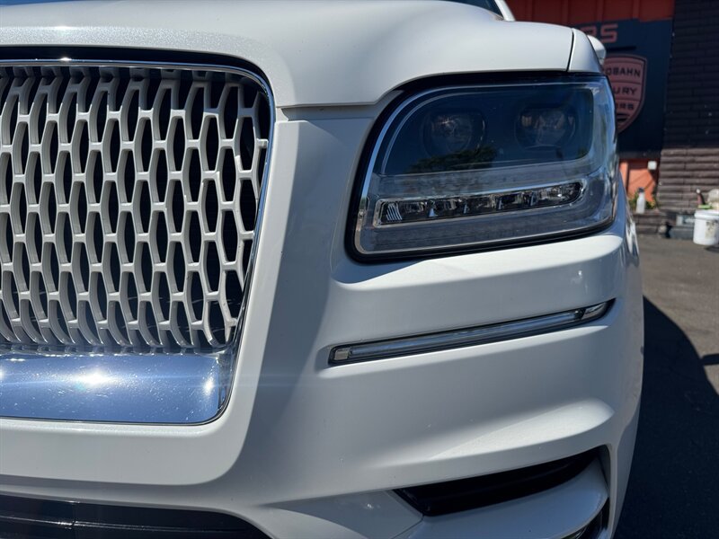 Used 2021 Lincoln Navigator L Reserve AWD/4WD image 6