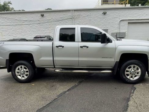 Used 2015 Chevrolet Silverado 2500 LT w/ LT Convenience Package AWD/4WD image 9