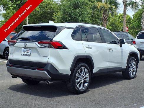 Used 2022 Toyota RAV4 Limited FWD image 8