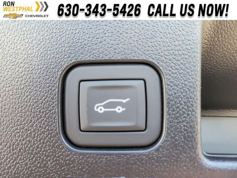 New 2026 Chevrolet Equinox EV LT image 16