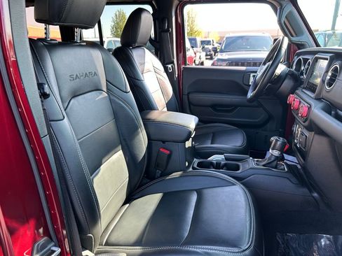 Used 2021 Jeep Wrangler Unlimited Sahara image 24