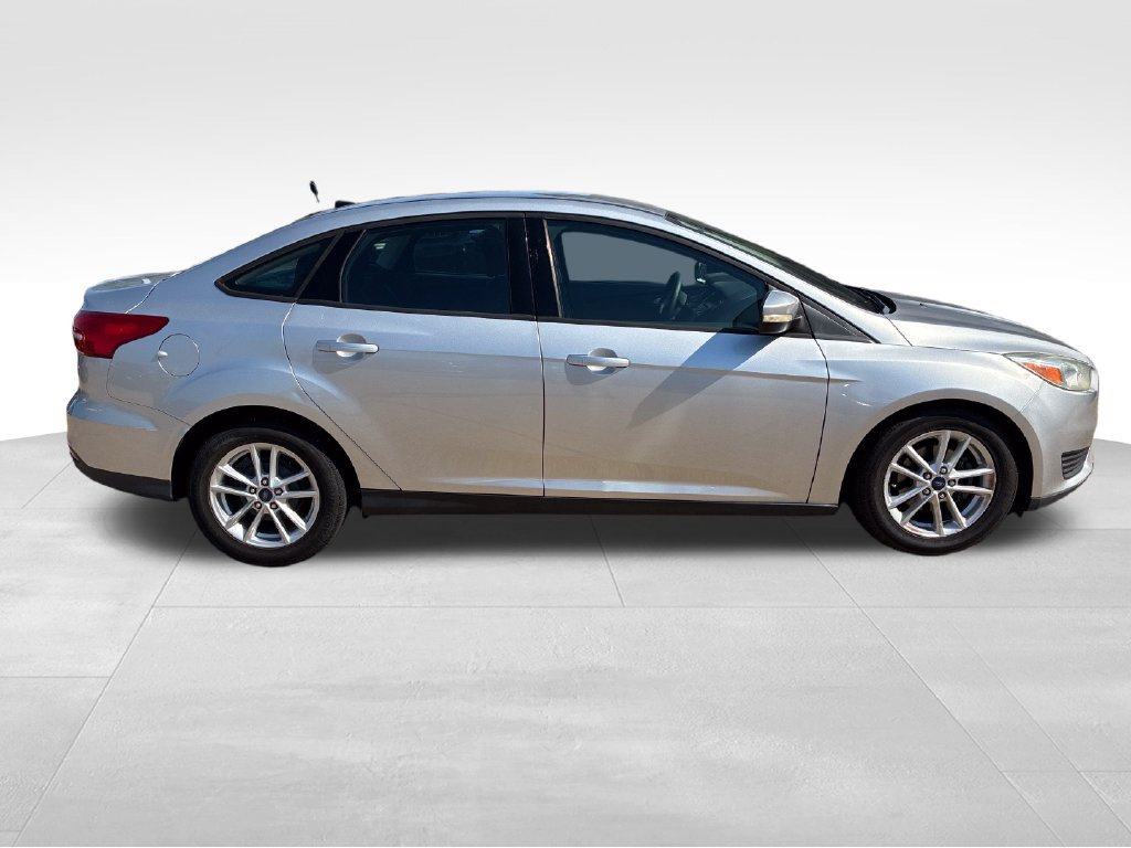 Used 2016 Ford Focus SE FWD image 7