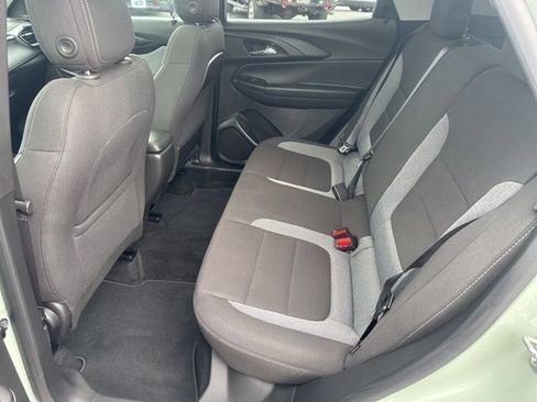 Used 2025 Chevrolet TrailBlazer LT w/ LT Cold Weather Package image 24