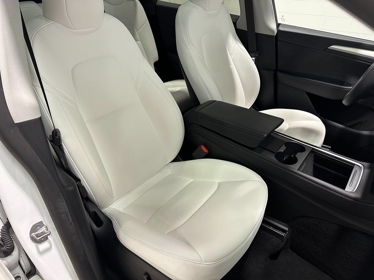 Used 2023 Tesla Model Y AWD image 12