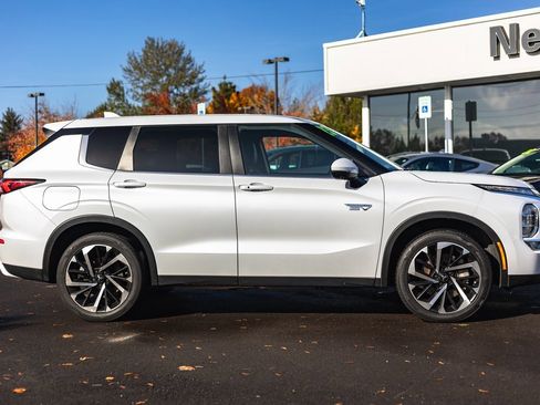 Used 2023 Mitsubishi Outlander SE image 7