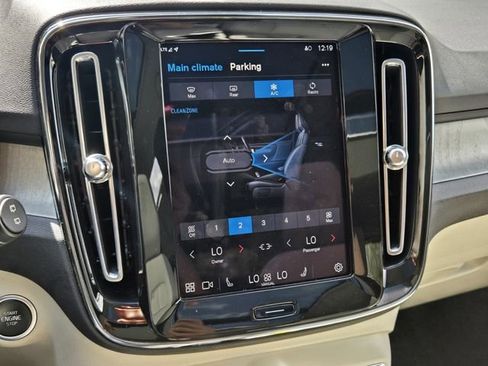 Used 2023 Volvo XC40 B4 Plus w/ Protection Package image 23