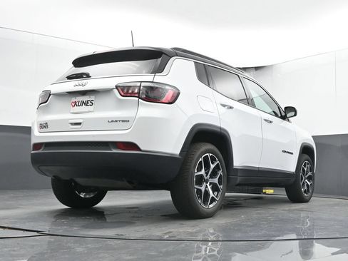 Used 2025 Jeep Compass Limited AWD/4WD image 45