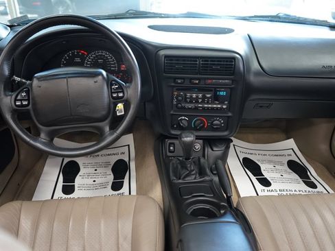 Used 2002 Chevrolet Camaro Z28 w/ Sport Appearance Pkg RWD image 46