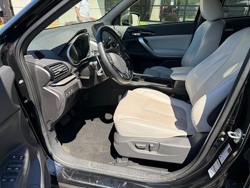 Used 2024 Mitsubishi Eclipse Cross SEL AWD/4WD image 9