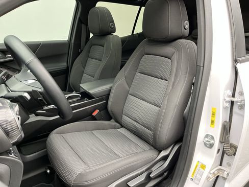 Certified 2025 Chevrolet Equinox LT image 11