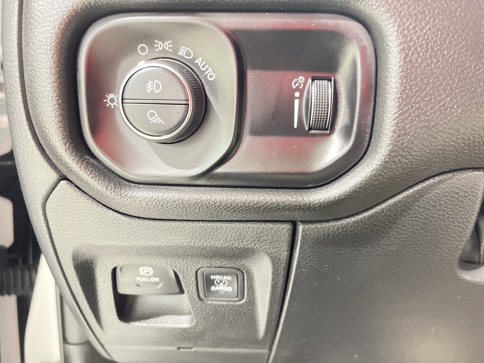 Used 2026 RAM 1500 Warlock AWD/4WD image 31
