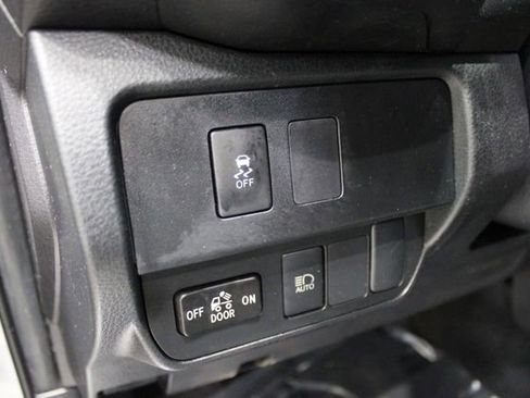 Used 2023 Toyota Tacoma SR AWD/4WD image 43