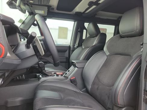 Used 2025 Ford Bronco Big Bend w/ Black Diamond Package AWD/4WD image 19