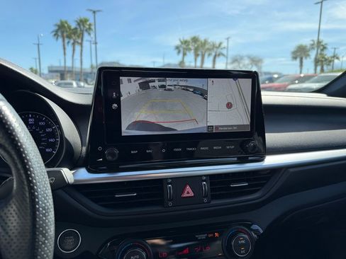 Used 2023 Kia Forte GT-Line image 11