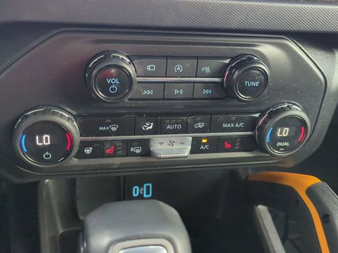 Used 2024 Ford Bronco Badlands image 24