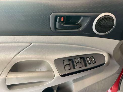 Used 2014 Toyota Tacoma 4x4 Double Cab w/ TRD Sport Package image 13