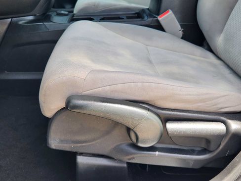 Used 2016 Honda CR-V LX image 24