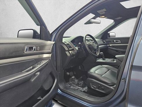 Used 2019 Ford Explorer XLT w/ Equipment Group 202A image 18