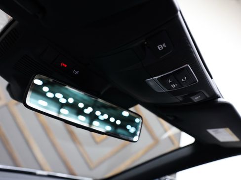 Used 2019 Mercedes-Benz S 560 Cabriolet w/ AMG Line Exterior image 32