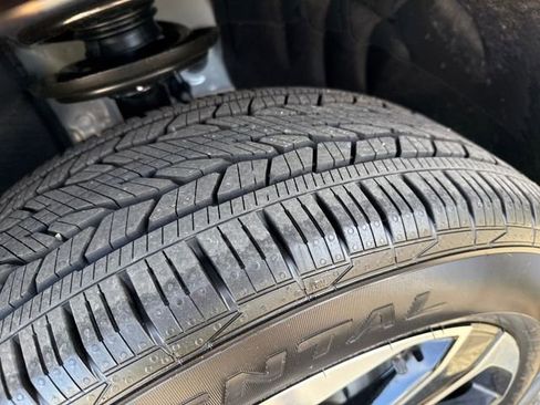 New 2026 Buick Enclave Sport Touring w/ Power Package FWD image 27