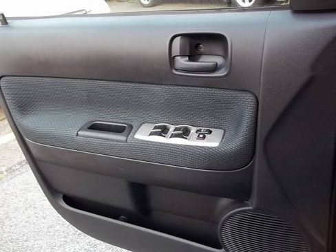 Used 2006 Scion xB FWD image 13