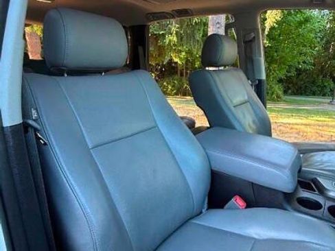 Used 2016 Toyota Sequoia Platinum AWD/4WD image 19