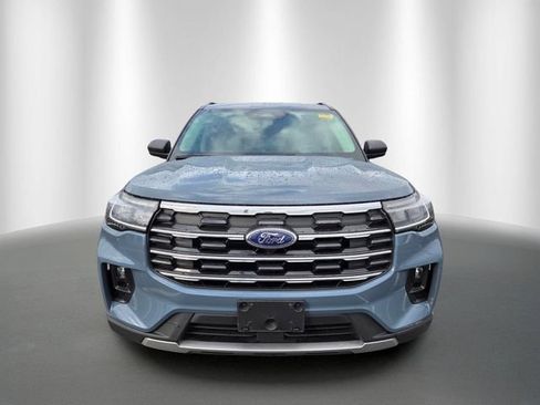 Used 2025 Ford Explorer Active w/ Active Comfort Package RWD image 6