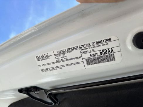 Used 2025 Jeep Wrangler Sahara AWD/4WD image 9