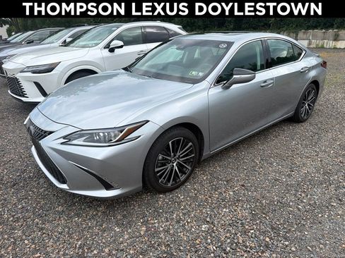Used 2025 Lexus ES 350 w/ Premium Package FWD image 1
