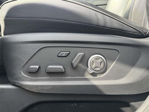 Used 2023 Hyundai Palisade Calligraphy image 19