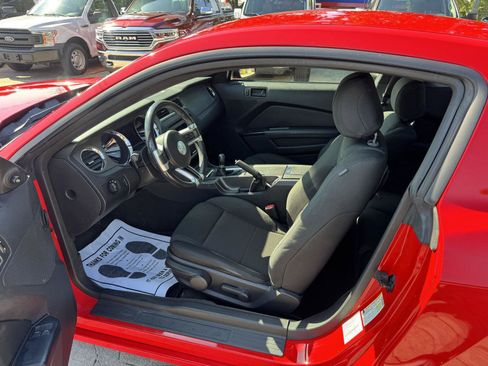 Used 2014 Ford Mustang Coupe RWD image 2