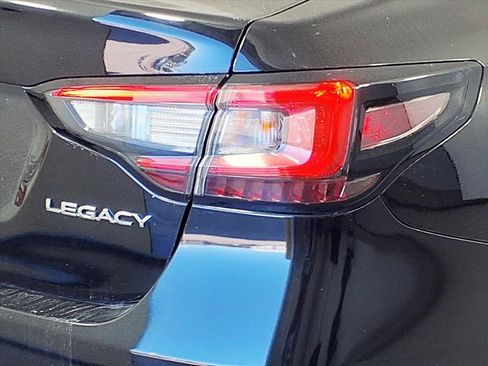 Used 2022 Subaru Legacy Limited image 7