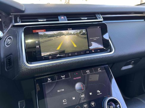 Used 2018 Land Rover Range Rover Velar R-Dynamic SE image 69