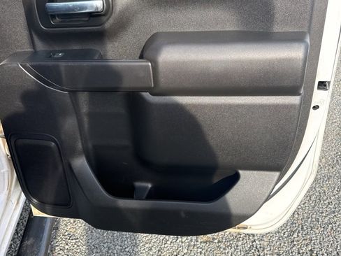 Used 2023 Chevrolet Silverado 2500 Custom w/ Custom Value Package image 9