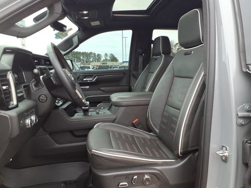 Used 2025 GMC Sierra 1500 AT4X image 20