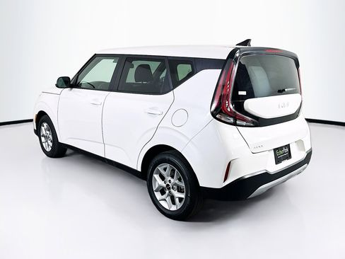 Used 2025 Kia Soul LX w/ LX Technology Package image 5
