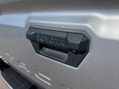 Used 2025 Toyota Tacoma SR5 AWD/4WD image 23