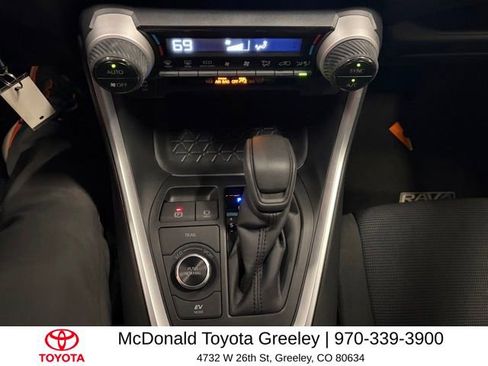 Used 2025 Toyota RAV4 LE AWD/4WD image 6