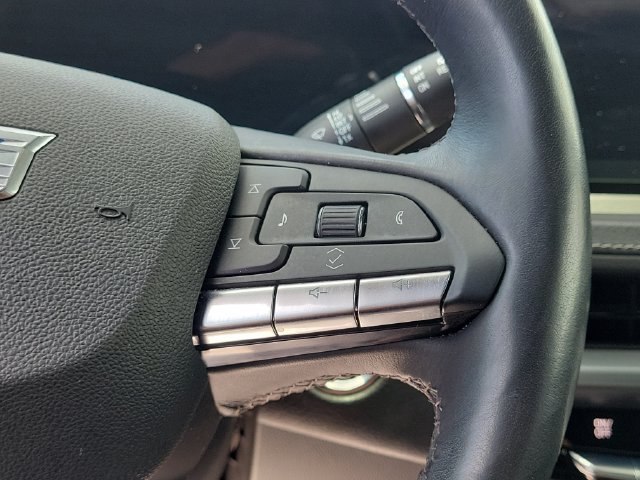 Used 2024 Cadillac XT4 Luxury w/ Cold Weather Package FWD image 20