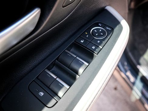 Used 2025 Toyota Grand Highlander AWD Hybrid image 15