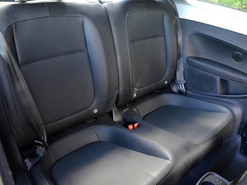 Used 2012 Volkswagen Beetle 2.5 image 10