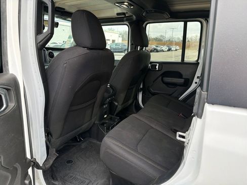Used 2023 Jeep Gladiator Willys image 20