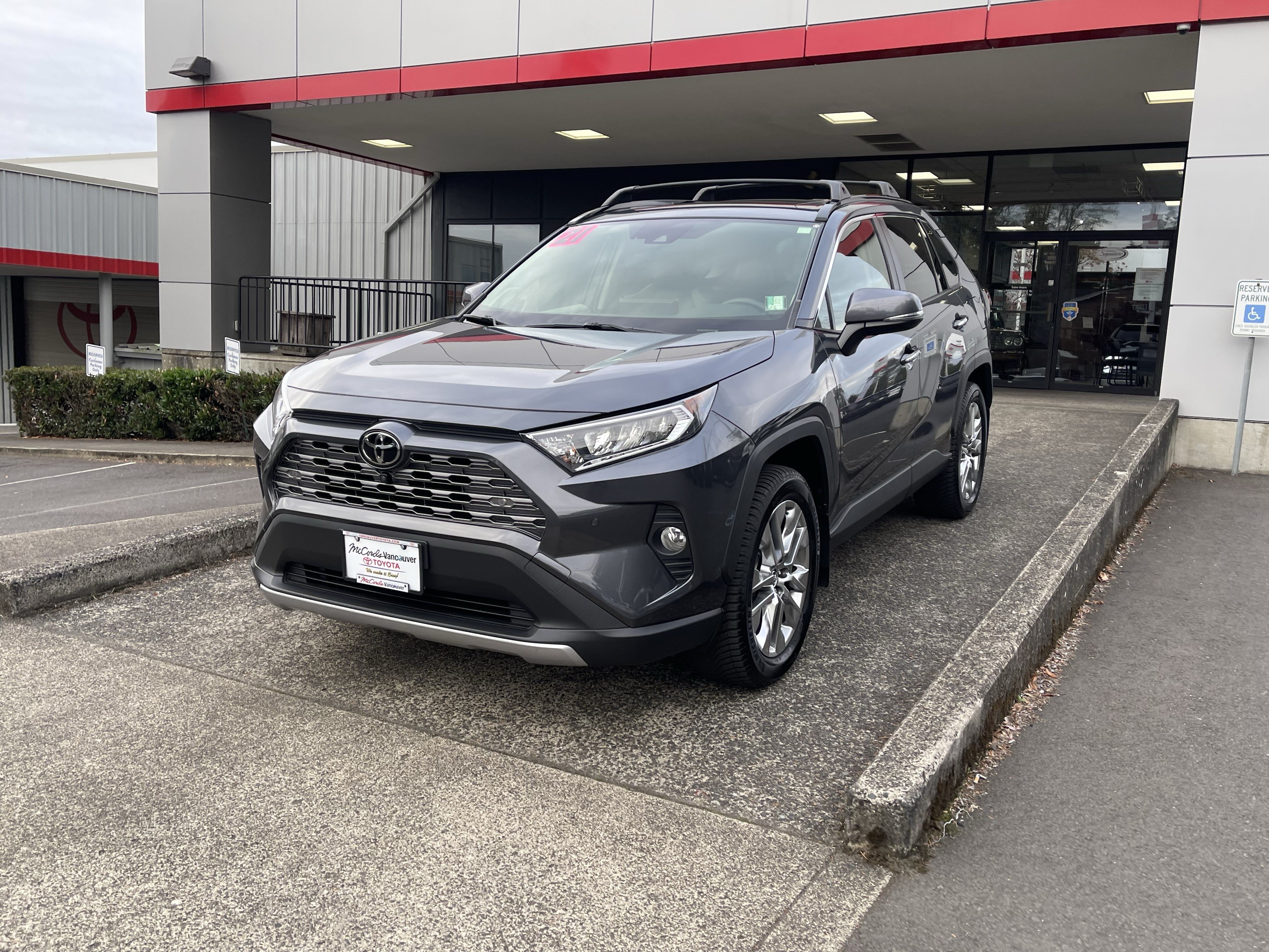 Certified 2021 Toyota RAV4 Limited AWD/4WD image 3