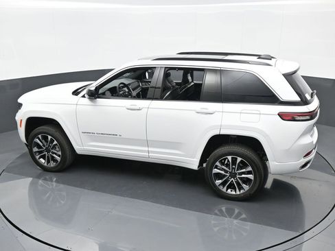 Used 2024 Jeep Grand Cherokee Overland w/ Luxury Tech Group IV image 51