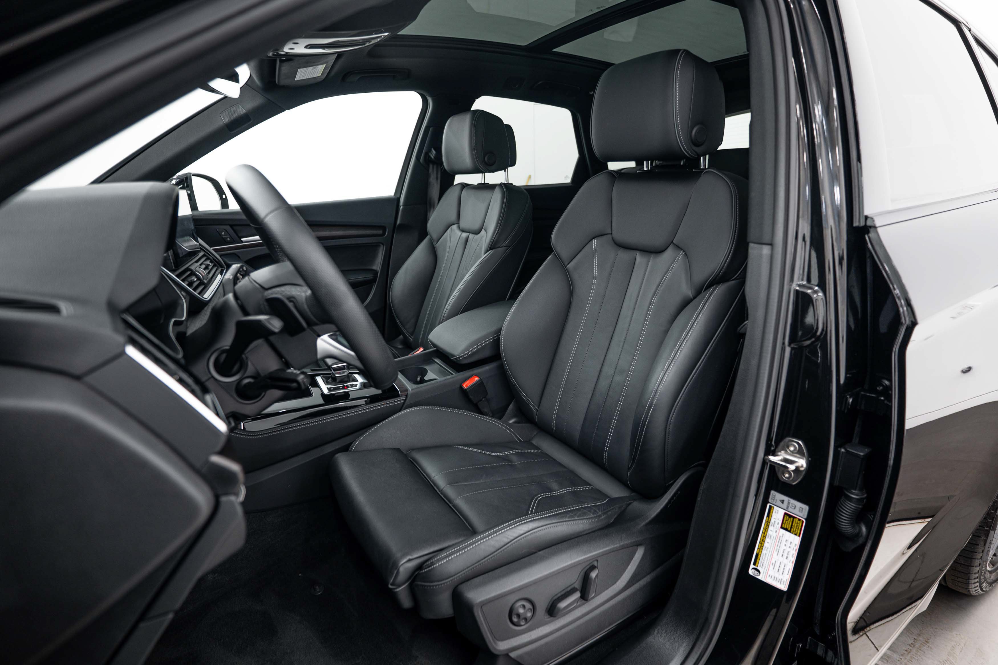 Certified 2024 Audi Q5 e Premium Plus AWD/4WD image 16
