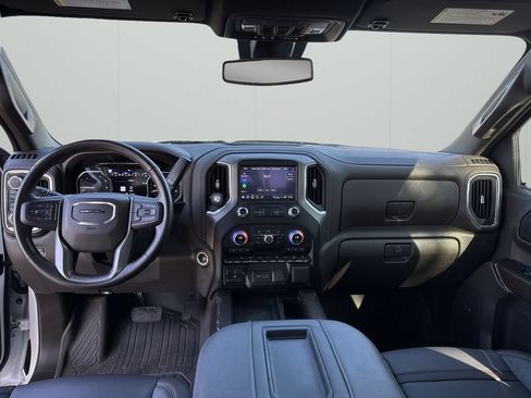 Used 2022 GMC Sierra 1500 Denali w/ Denali Premium Package AWD/4WD image 12
