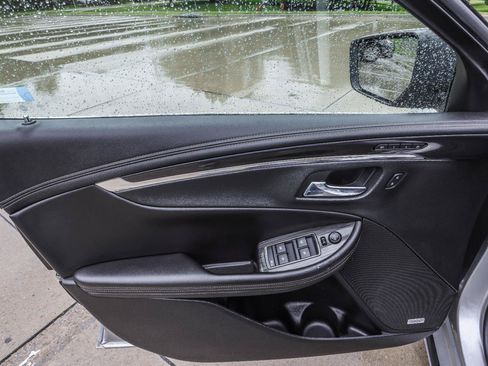 Used 2018 Chevrolet Impala Premier w/ Premier Confidence Package FWD image 36