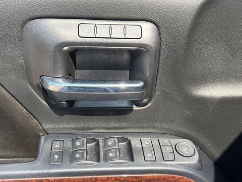 Used 2017 GMC Sierra 1500 SLT w/ SLT Premium Package AWD/4WD image 8