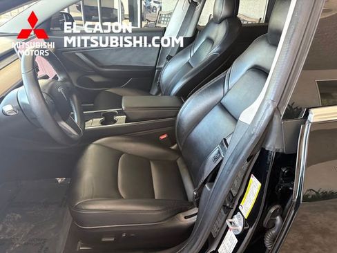 Used 2018 Tesla Model 3 Long Range RWD image 10
