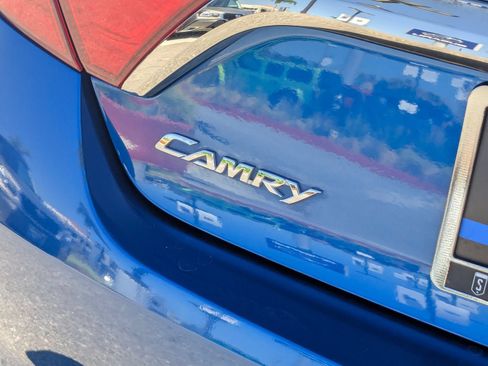 Used 2017 Toyota Camry SE w/ Moonroof Package FWD image 23
